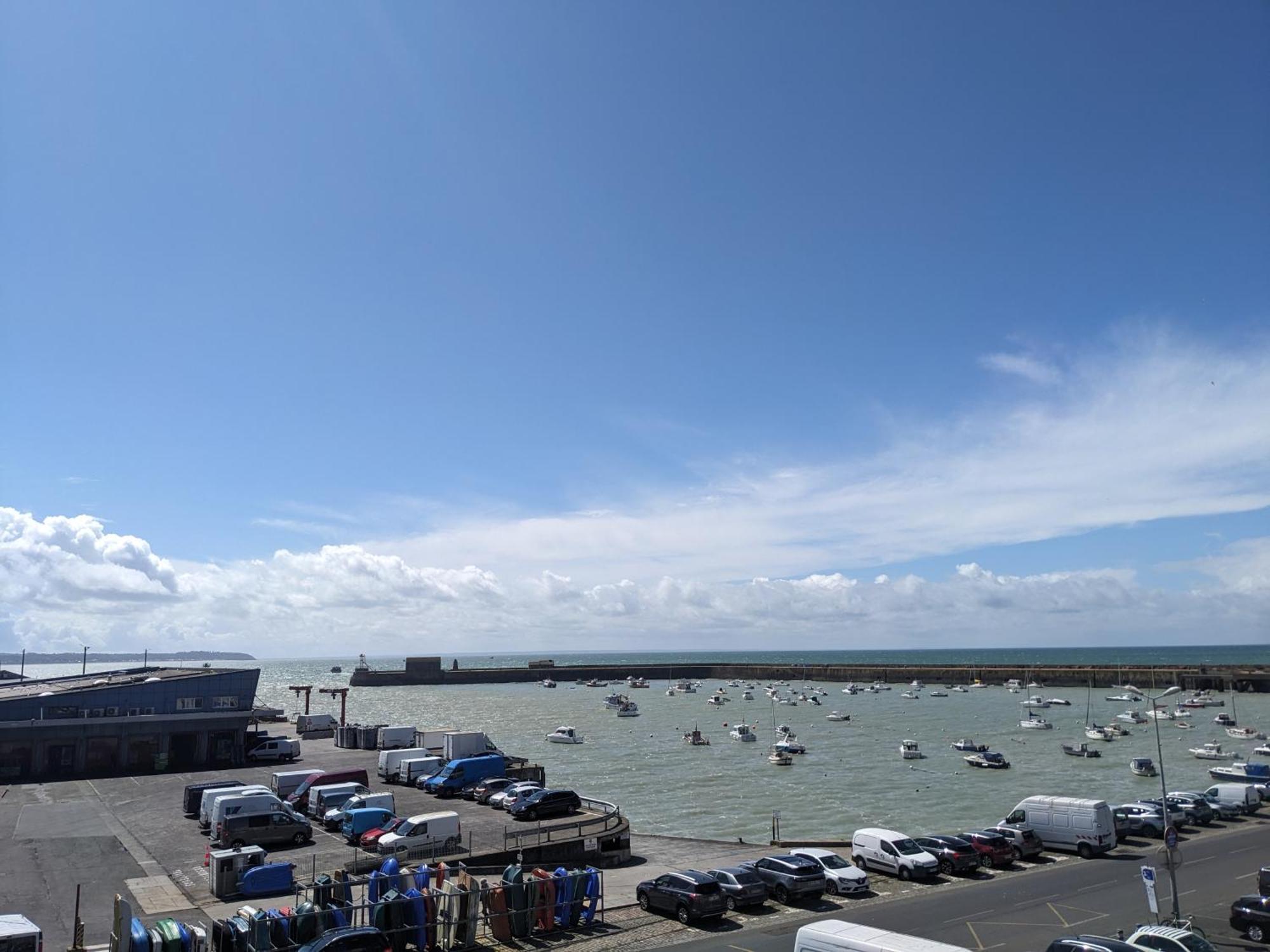 La Vigie Sur Le Port Lägenhet Granville Exteriör bild